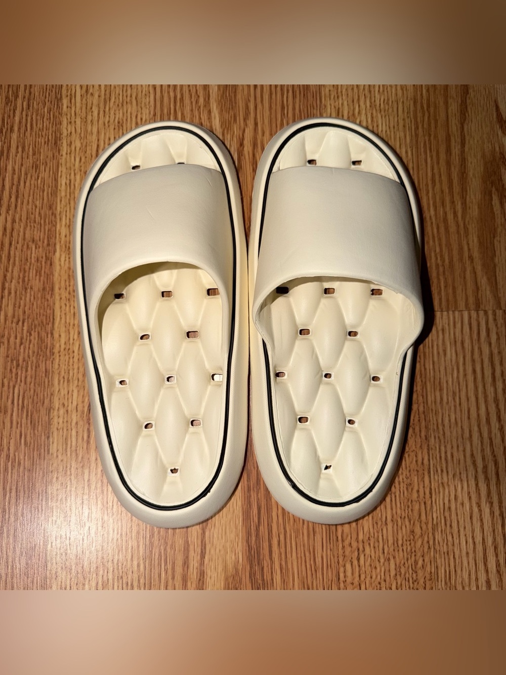 Unisex Cream Quilted Slide Sandals with Padded Footbed